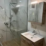 Victoria's & Anna's Апартаменты *